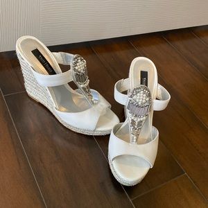 White House Black Market Wedges